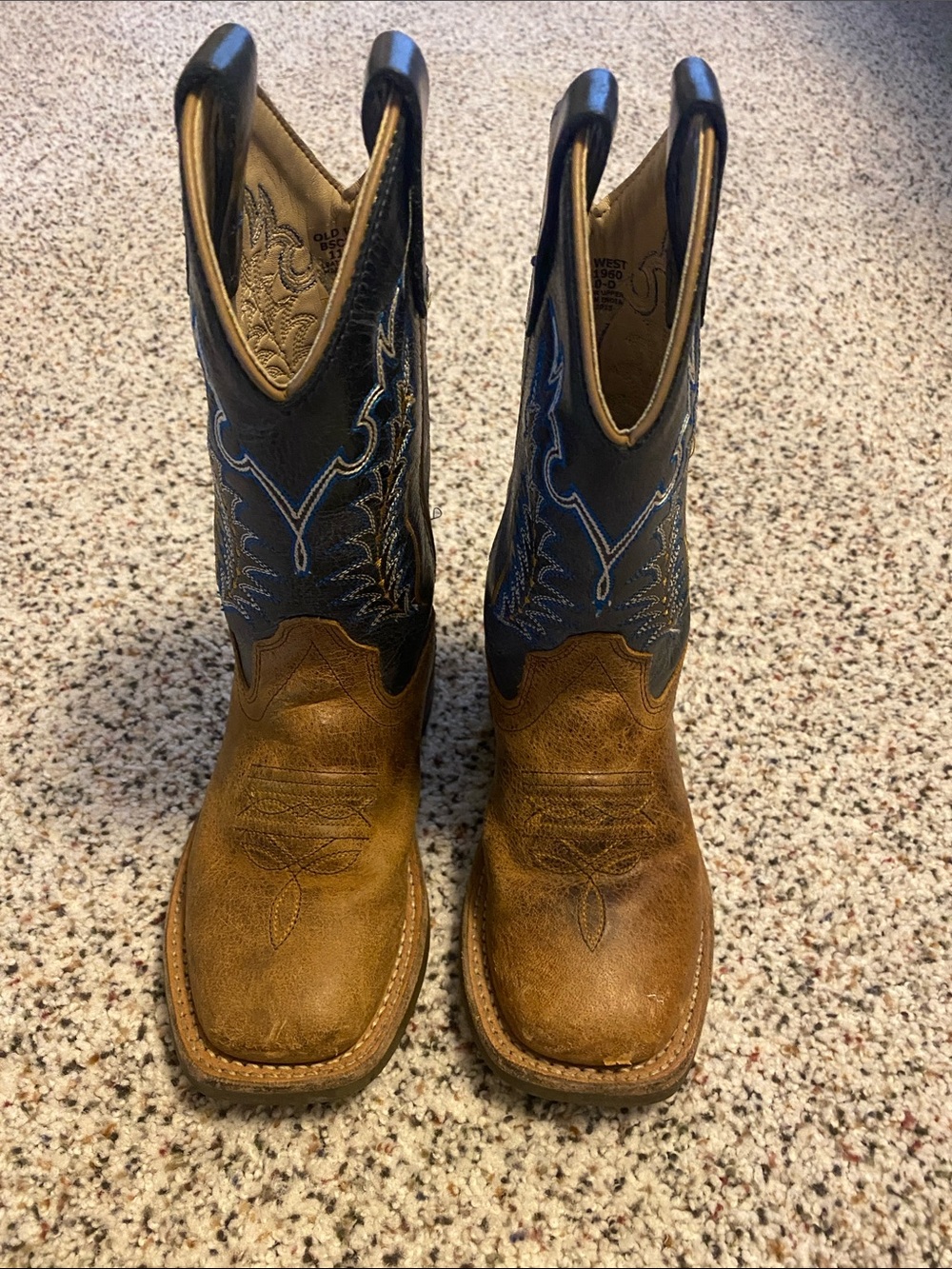 Children’s size 11 Two-Tone Brown and Black Western Pull-On Cowboy Boots